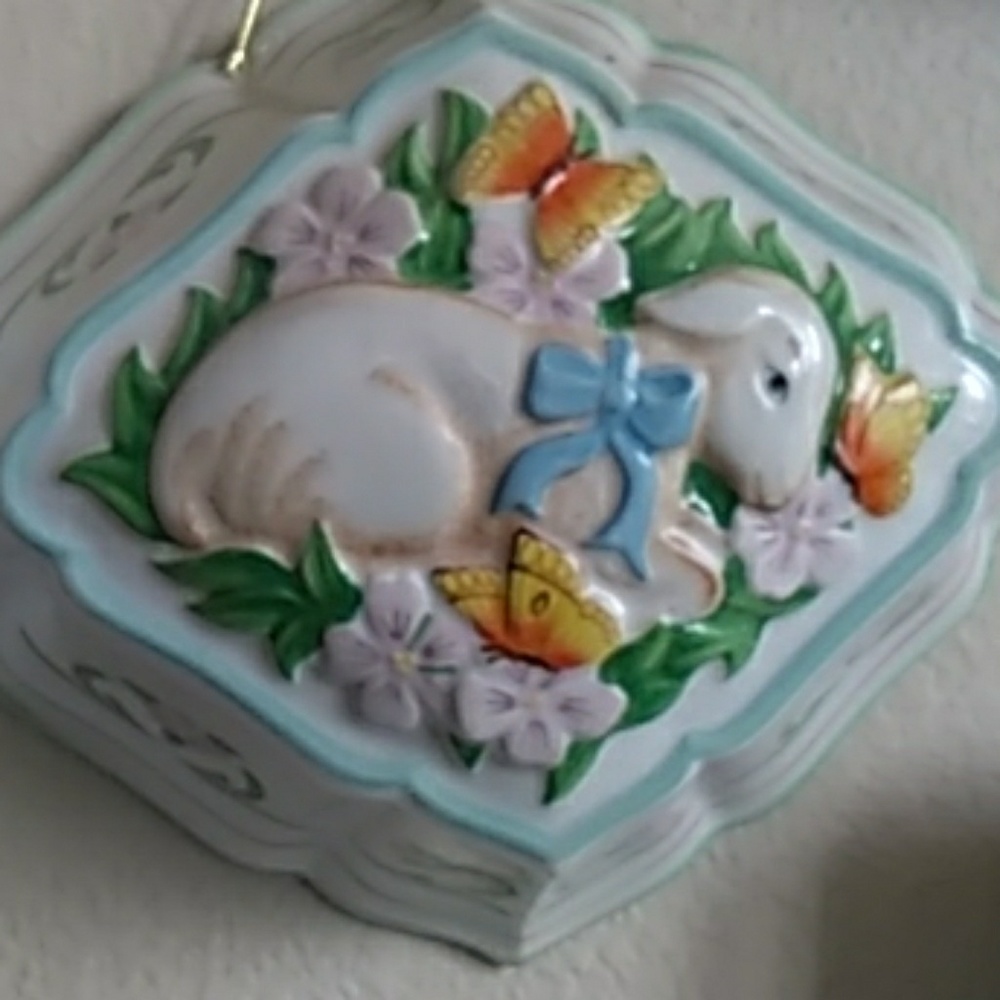 Vintage F.Mint Easter Lamb Mold 3